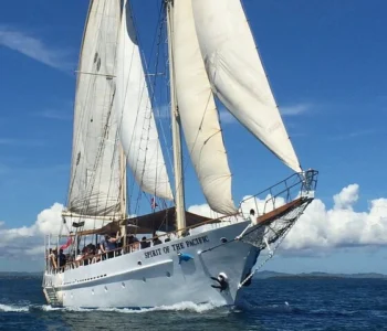 fiji sailing boat